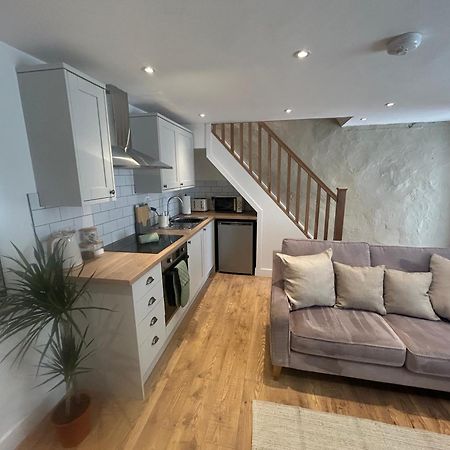 Cosy Modern Miners Cottage Llanllechid Eksteriør bilde